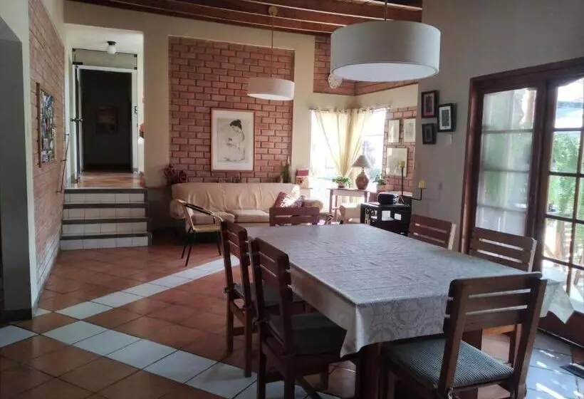 ベッドアンドブレックファースト Huaranjapo