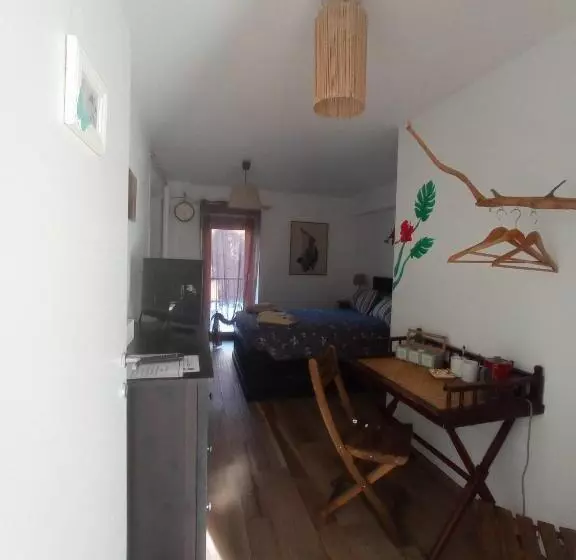 ベッドアンドブレックファースト La Tana Del Ghiro Locazione Turistica