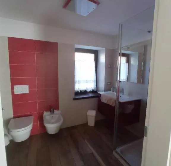 ベッドアンドブレックファースト La Tana Del Ghiro Locazione Turistica