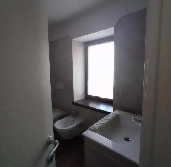 ベッドアンドブレックファースト La Tana Del Ghiro Locazione Turistica