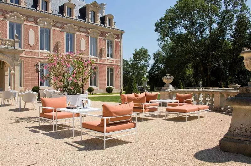 ホテル Alexandra Palace  La Maison Younan