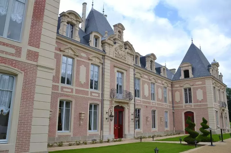 ホテル Alexandra Palace  La Maison Younan