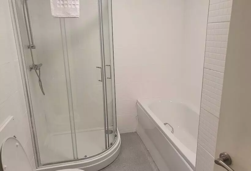 Cuttle Bridge Inn Hotel   Nec / Birmingham Airport