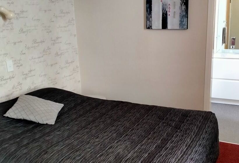 בית מלון כפרי Masonic