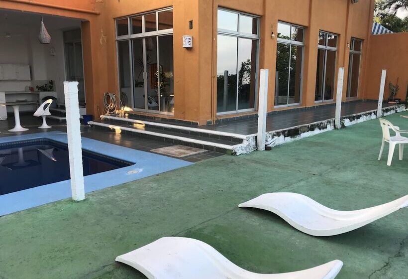 ペンション Casa Mexicana La Reyna