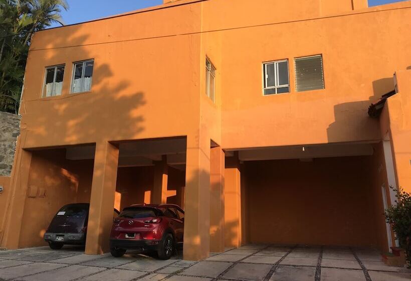 ペンション Casa Mexicana La Reyna