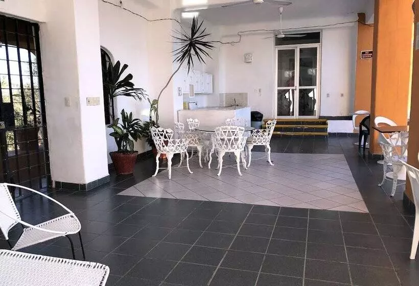 پانسیون Casa Mexicana La Reyna