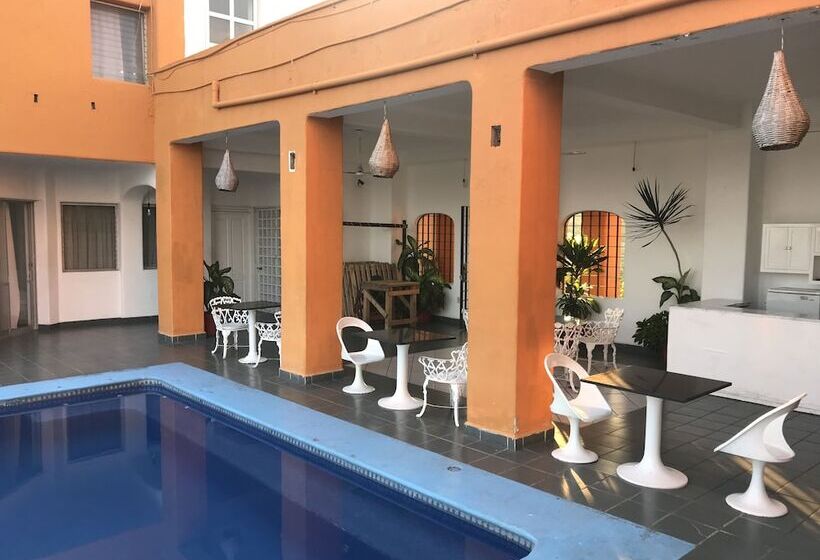 ペンション Casa Mexicana La Reyna