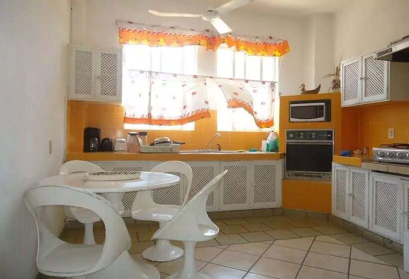 پانسیون Casa Mexicana La Reyna