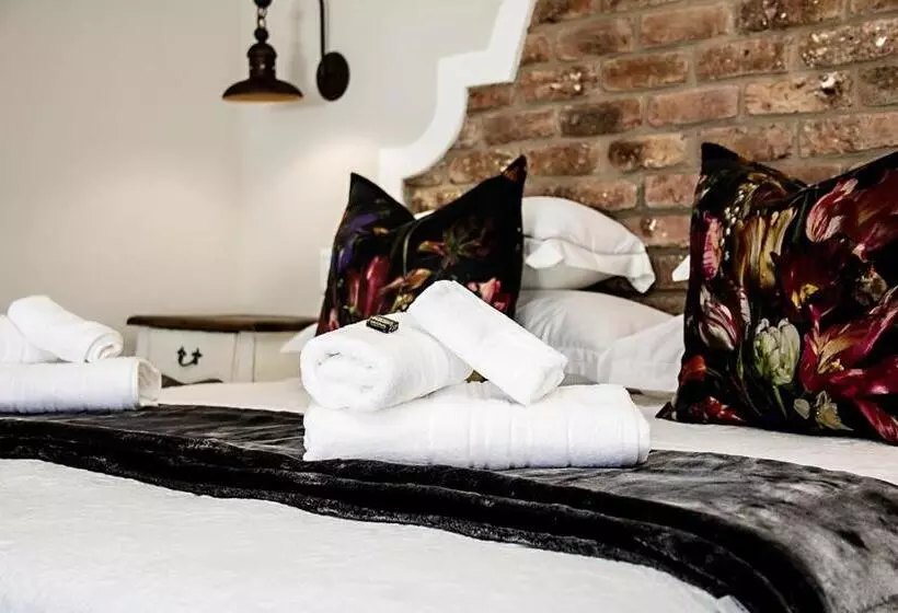 Majatalo French Karoo Guesthouse