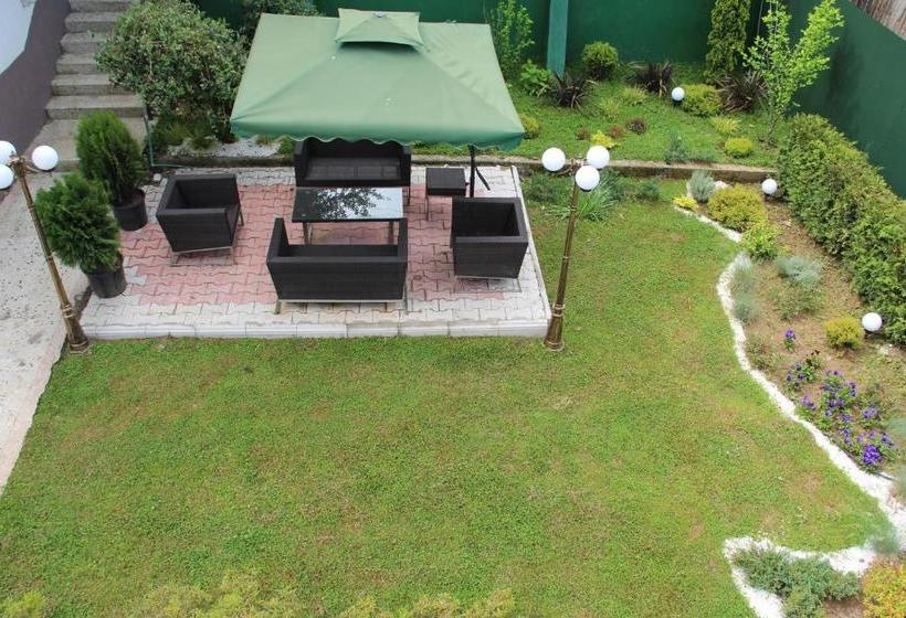 پانسیون Guest House Giorgi