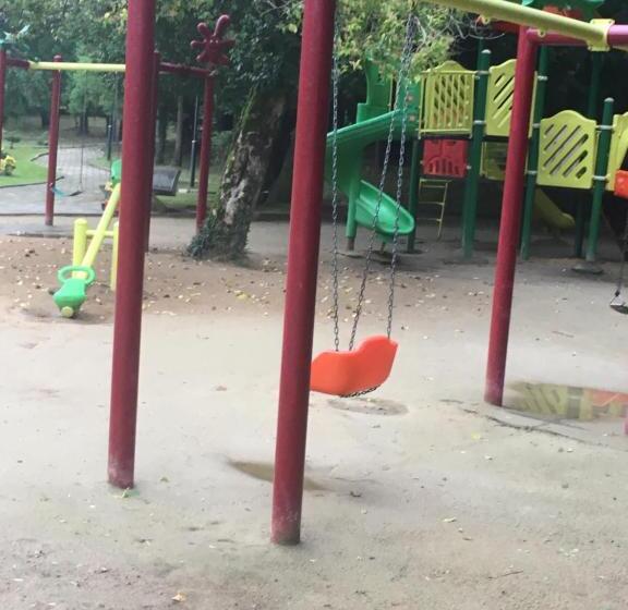 پانسیون Guest House Guram