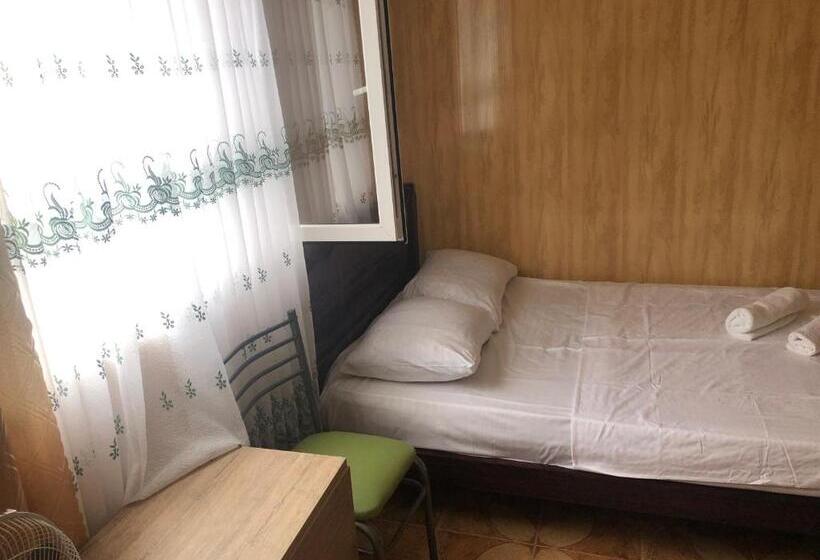 پانسیون Guest House Guram