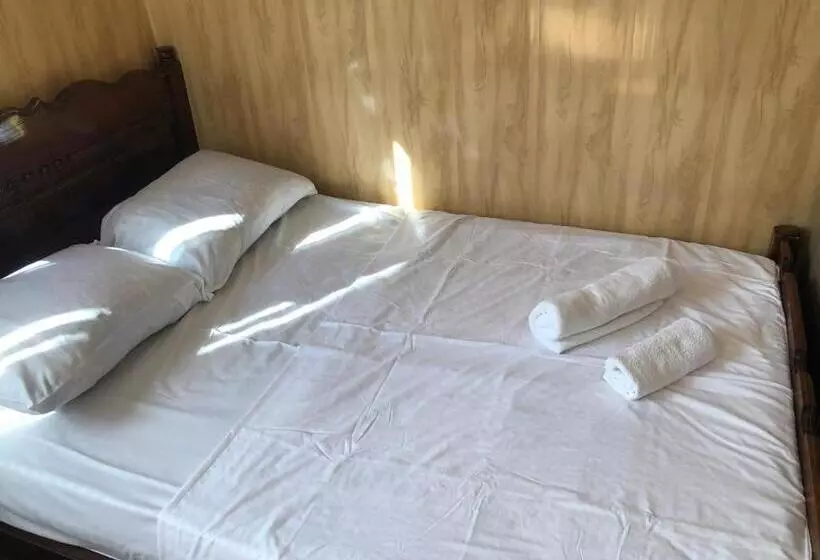 پانسیون Guest House Guram