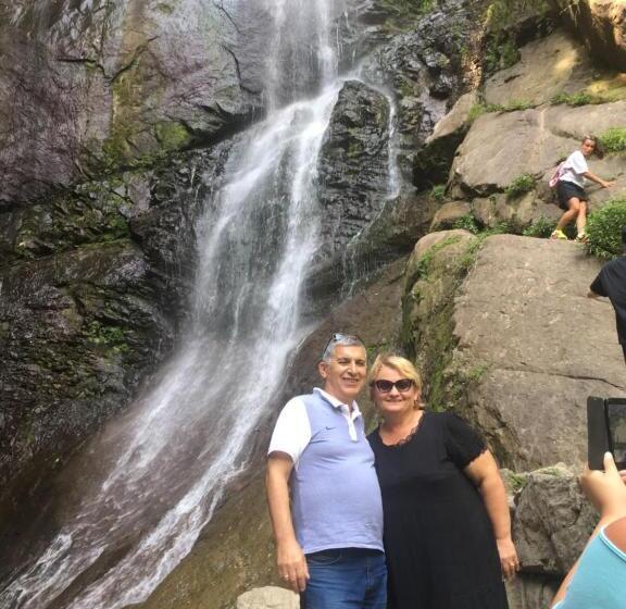 پانسیون Guest House Guram