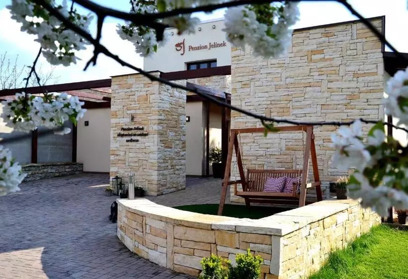 Majatalo Penzion Jelínek