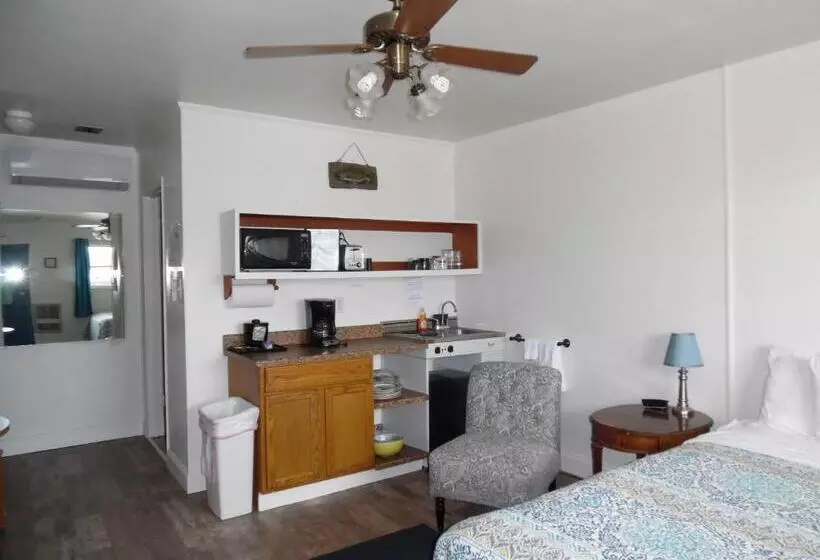 Wachapreague Inn   Motel Rooms