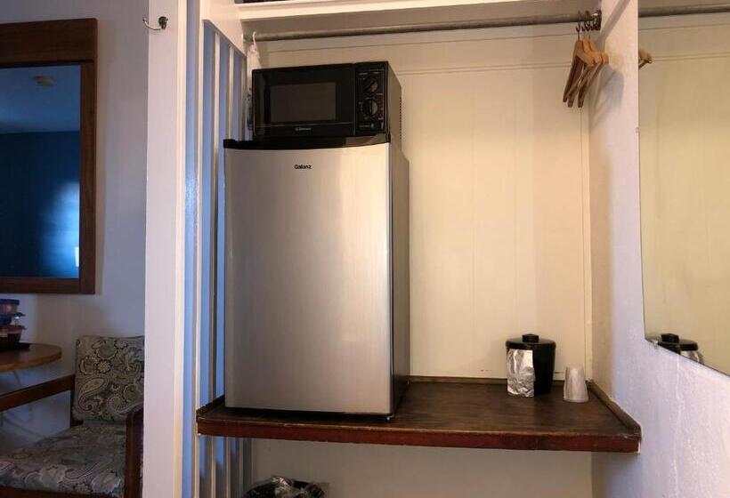 Wachapreague Inn   Motel Rooms