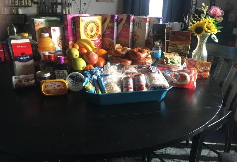 Bed and Breakfast The Runway House