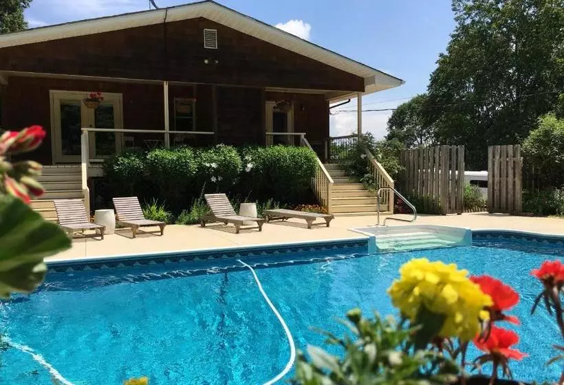 Greenfield Manor B&bthe Cottage