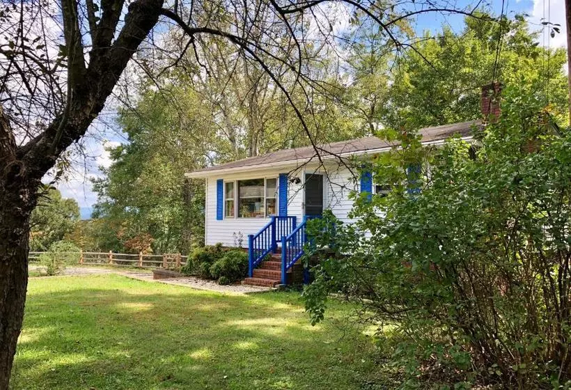 Greenfield Manor B&bthe Cottage