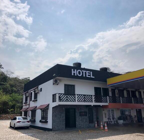 Отель Vandressen & Castro