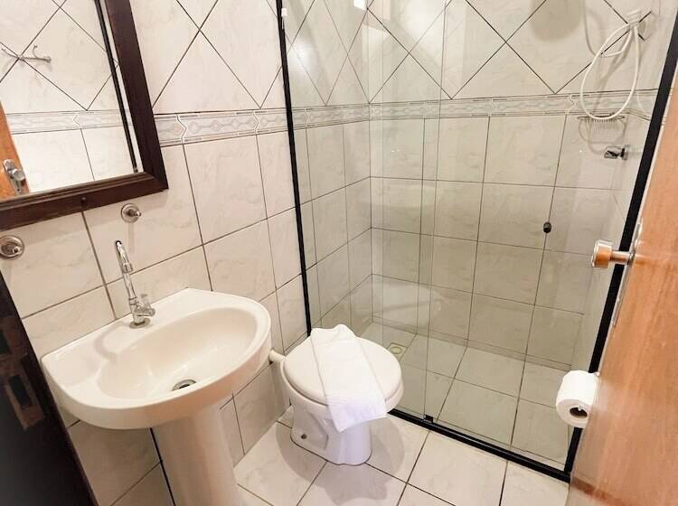 Отель Vandressen & Castro