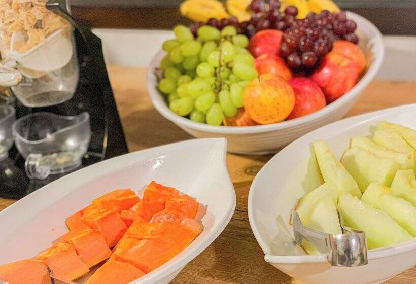 Отель Vandressen & Castro