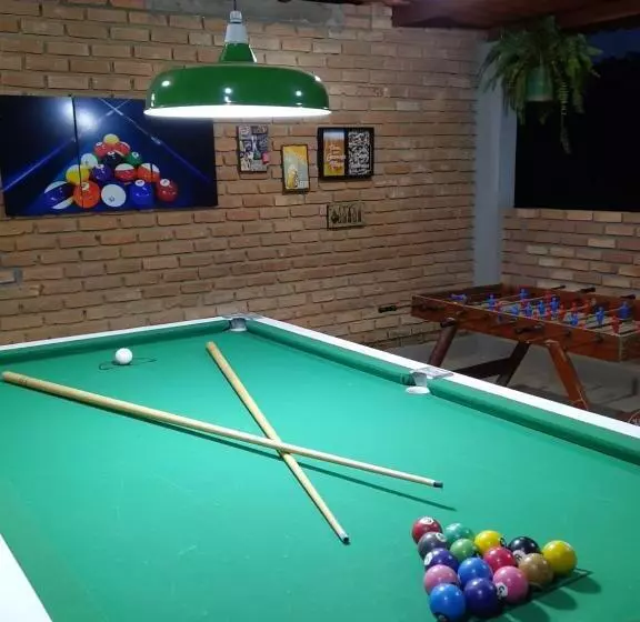 Retkeilymaja Pousada Chalés Dos Montes