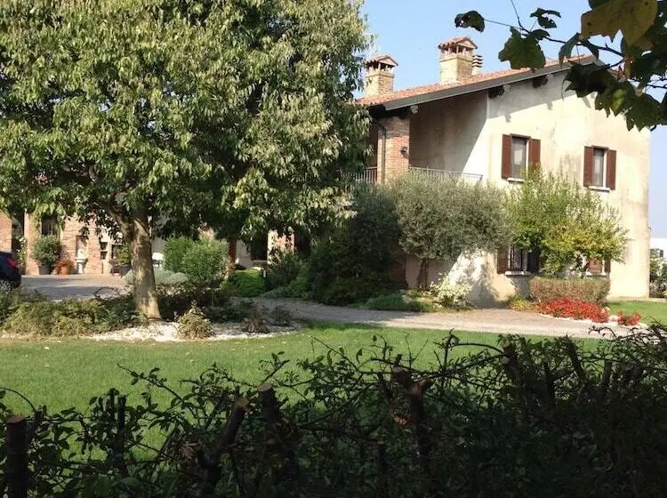 Aamiaismajoitus (B&B) Le Rondini