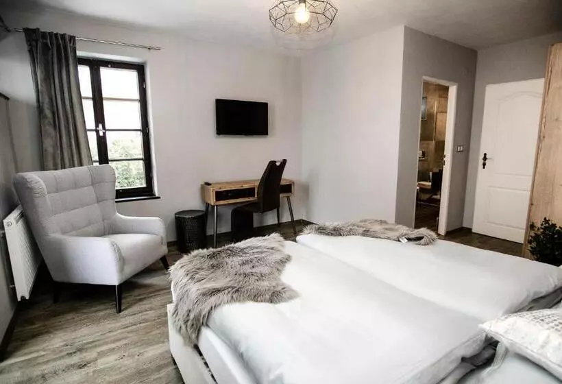 ホテル Resort Mlýn černovice