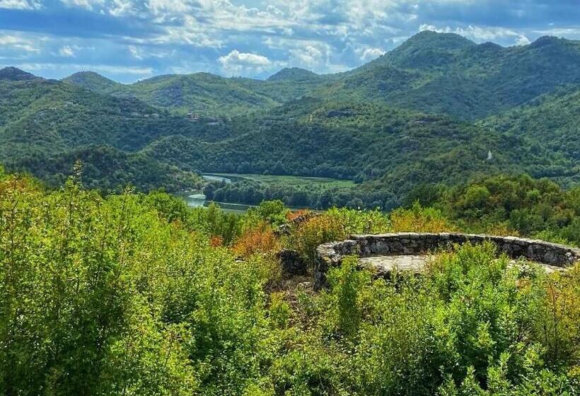 پانسیون Skadar Lake Family Resort