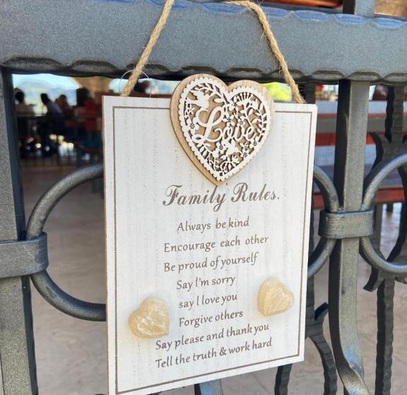 پانسیون Skadar Lake Family Resort