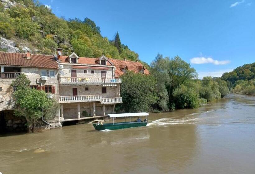 پانسیون Skadar Lake Family Resort