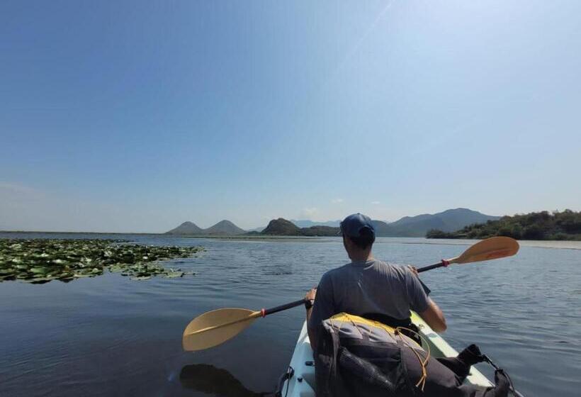 پانسیون Skadar Lake Family Resort