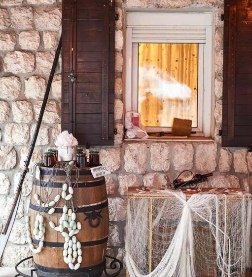 پانسیون Skadar Lake Family Resort