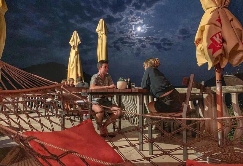 پانسیون Skadar Lake Family Resort