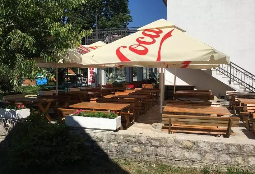 Bed and Breakfast Bnb Njeguska Sijela