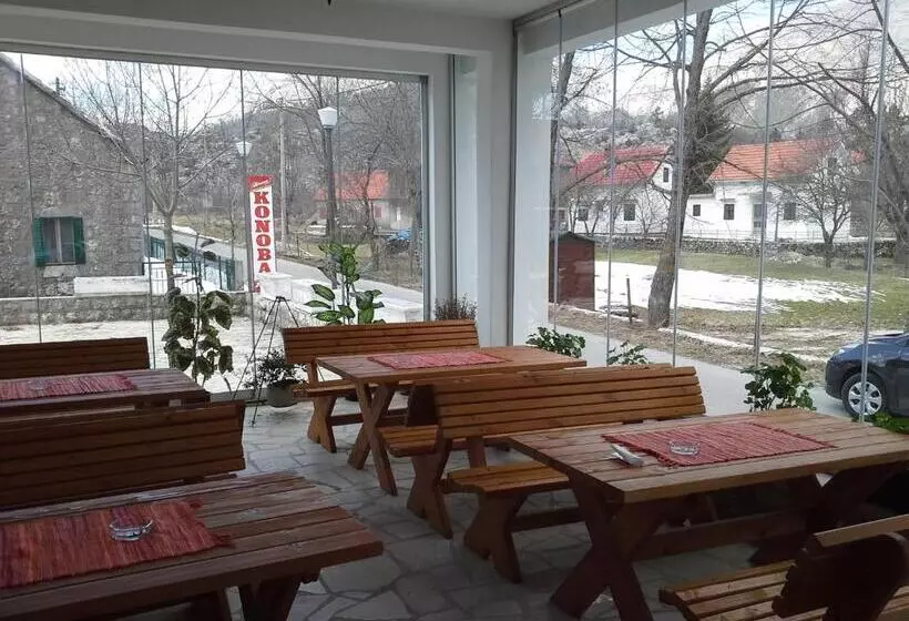 Bed and Breakfast Bnb Njeguska Sijela