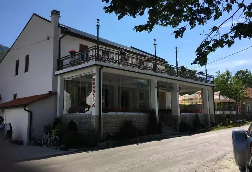 Bed and Breakfast Bnb Njeguska Sijela