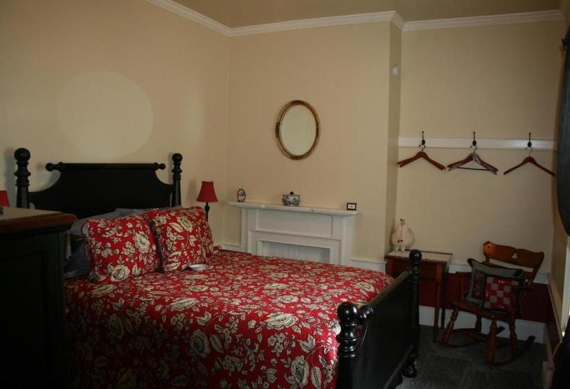 צימר The 1819 Red Brick Inn