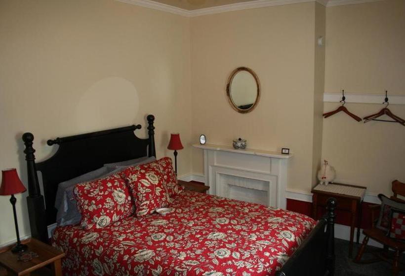 צימר The 1819 Red Brick Inn