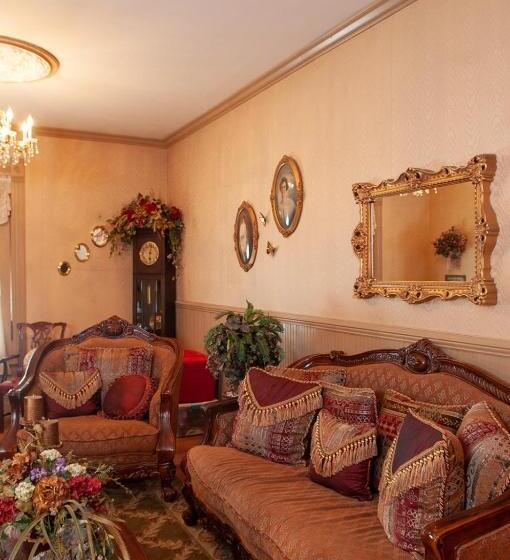 Bed and Breakfast The Historic Wolf