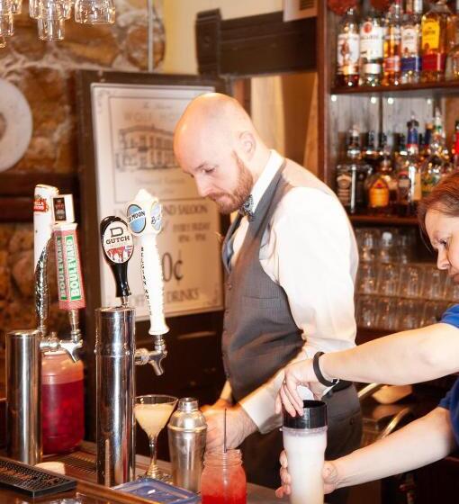 Bed and Breakfast The Historic Wolf