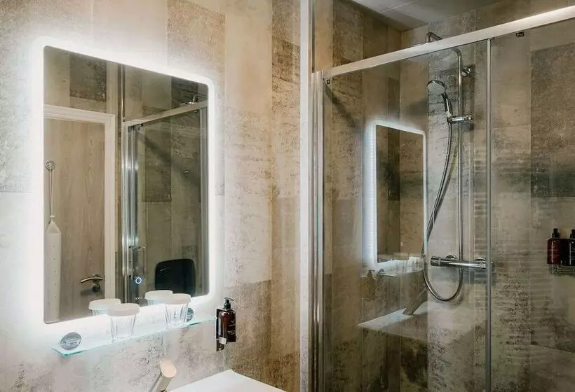 ホテル The Portland