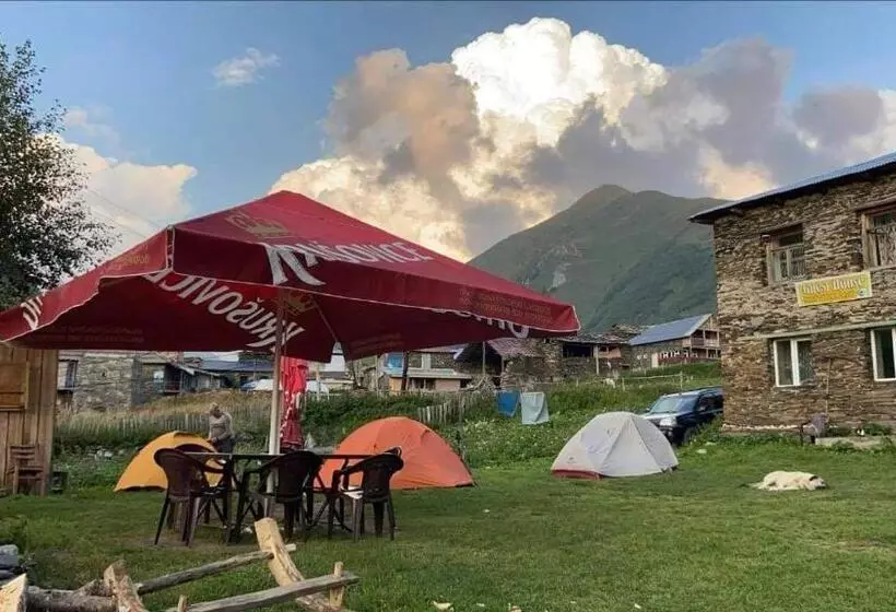 پانسیون Chvibiani Guesthouse & Bar