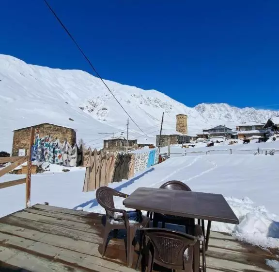 پانسیون Chvibiani Guesthouse & Bar