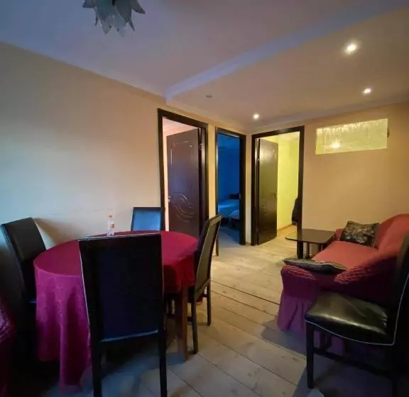 پانسیون Chvibiani Guesthouse & Bar