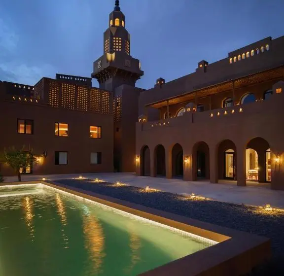 تختخواب و صبحانه Turpan Rizamat Manor