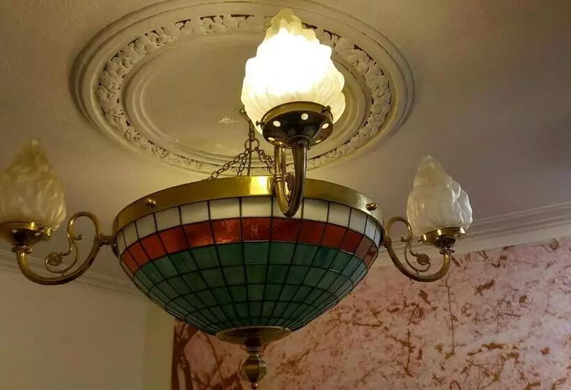 Aberdeen Arms Hotel Tarland